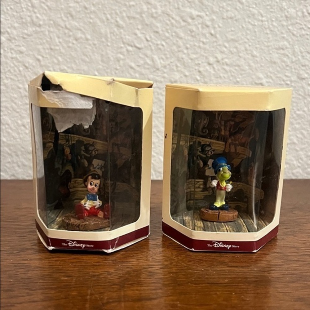 DISNEY PINOCCHIO & JIMINY CRICKET